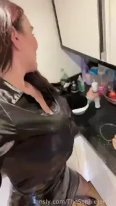 Something funny to start the day with i do like to get messy part 1