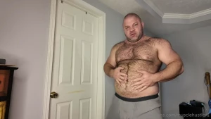 musclehustler1 - Over 25 mins teasing dirty talk edging flexxing and jerking top it off 