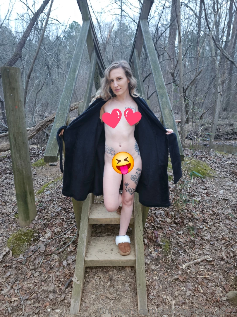 Went and did some nude hiking today and now i m out looking for some 
