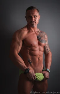 10 images hard and cumming 20 inbox me