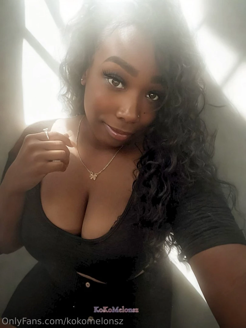 Hoping a sweet daddy would love me and my big clit and want to paint 