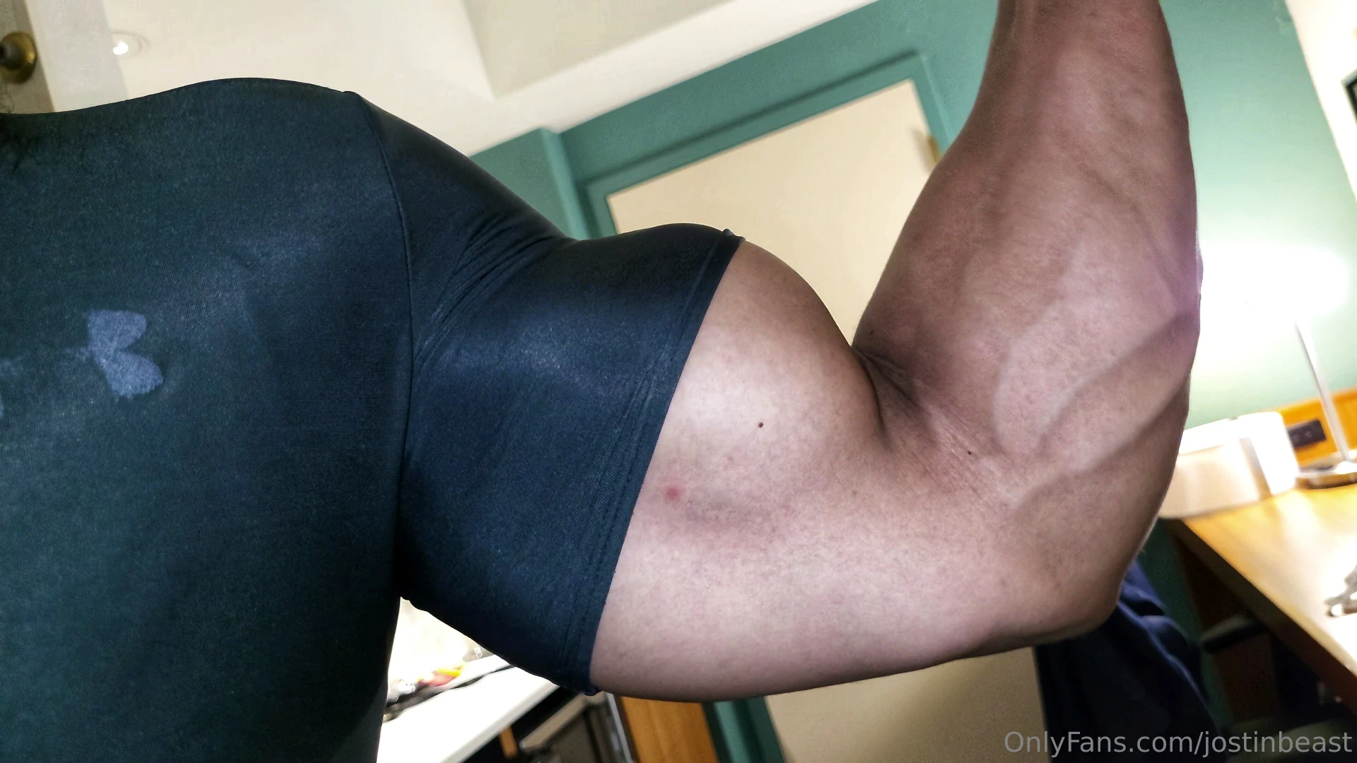 It shows off the mountain ceps so good part 3 