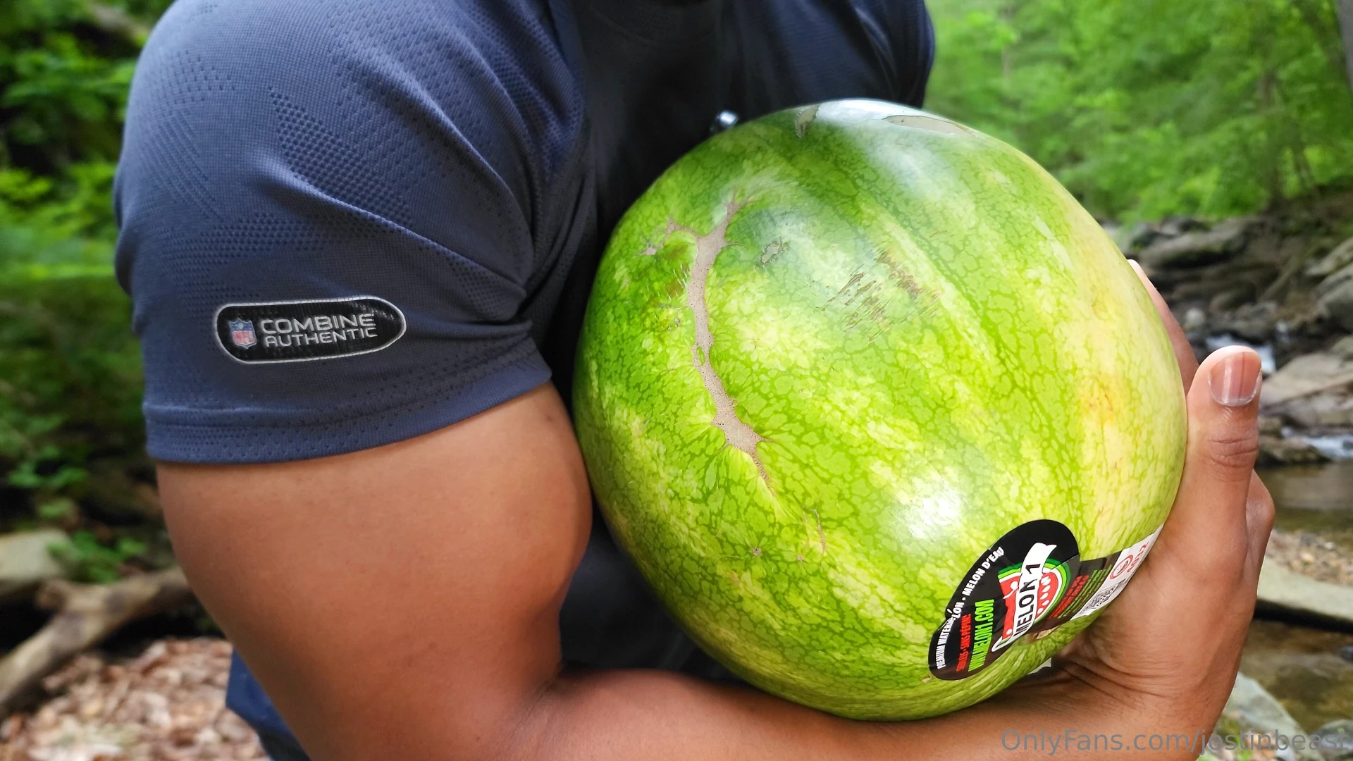 Sheesh the traps really shape this shirt may need to play around in it part 1 