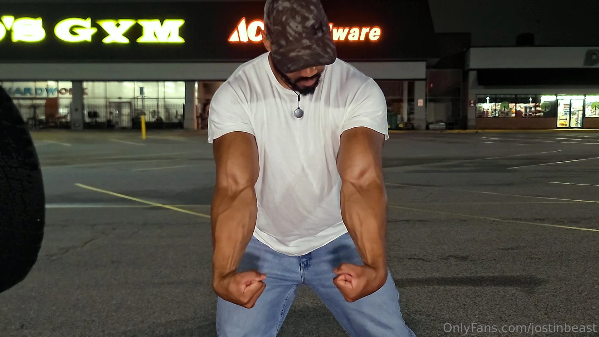 Which one looks better on a buff jeep bro part 1 