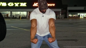 Which one looks better on a buff jeep bro part 1