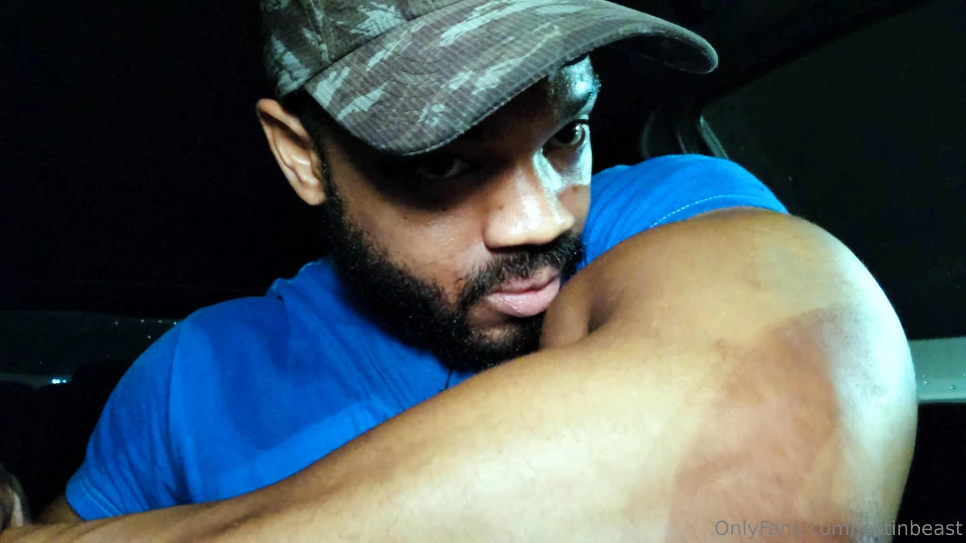 Which one looks better on a buff jeep bro 