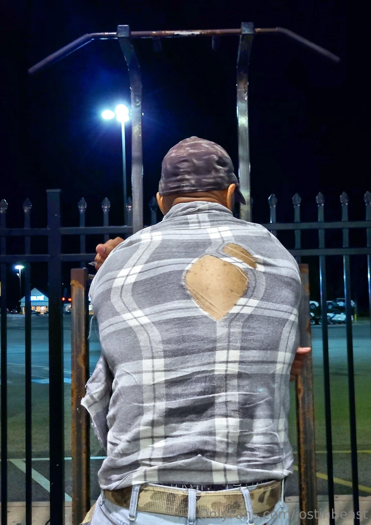 Hear the burly beast pushin and the threads poppin part 4 