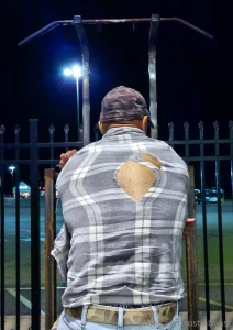 Hear the burly beast pushin and the threads poppin part 4