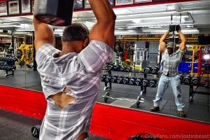 Hear the burly beast pushin and the threads poppin