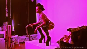 I m working so hard who is going to tip for my lunch today part 3