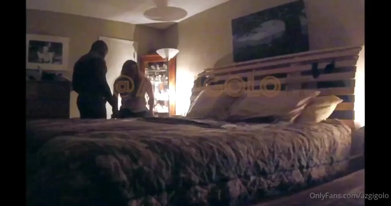 21 minutes of hidden cam cuckold couple met this couple for beverages 