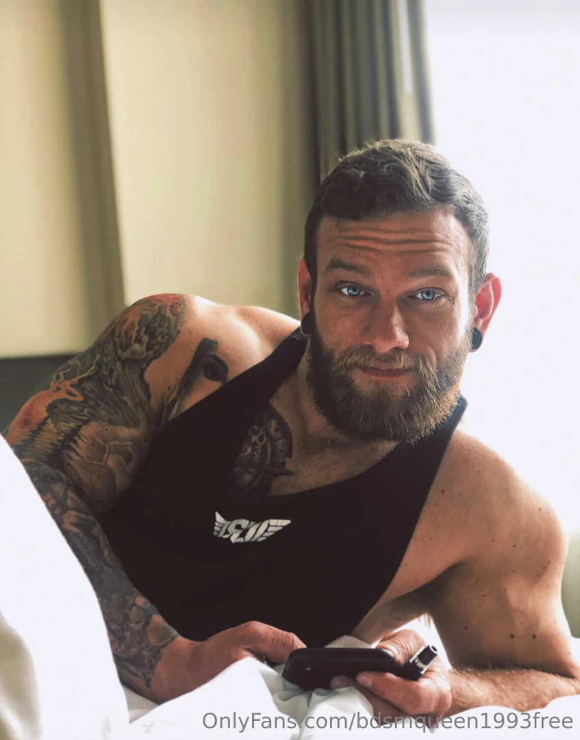 Go follow timeontarget dark hair light eyes tattoos amp daddy issues part 2 