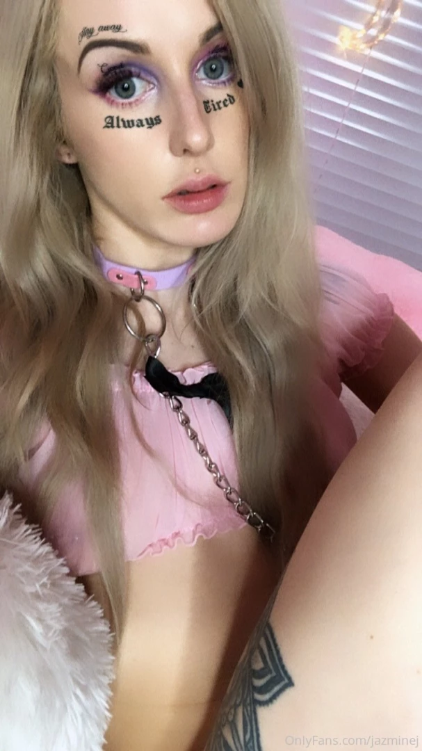 Dm me for custom content or just to chat 