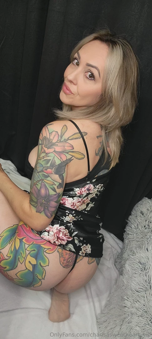 Slow down and look at me touch me and lick me all over babe don t stop 