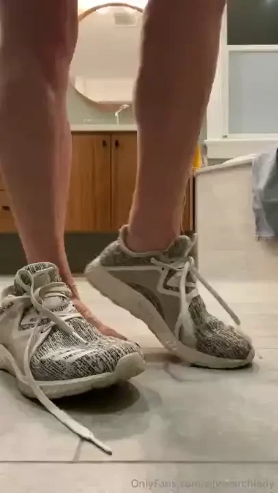 Went to the gym and forgot my socks 