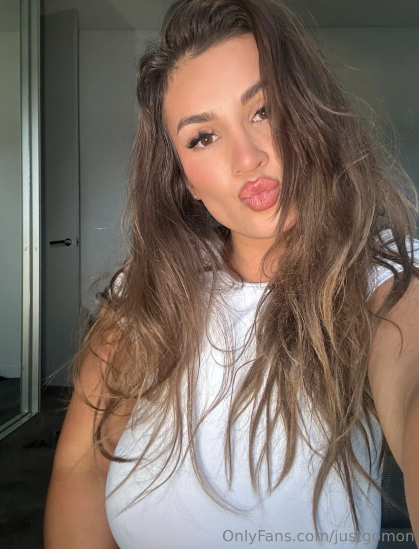 I know you how much you love my white t 