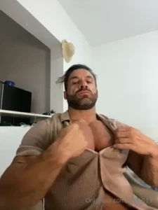 Z dm costum vis es guyyy