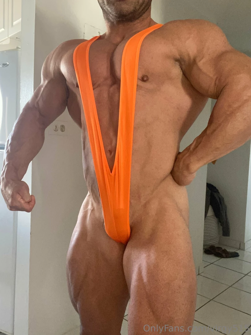 Lik my outfit wrestler 