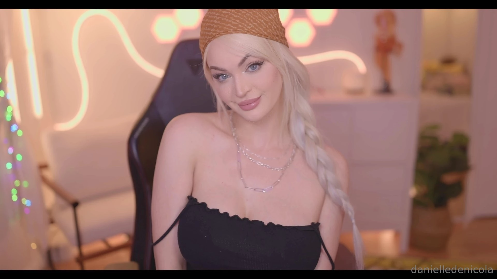 In love with my new stream set up 