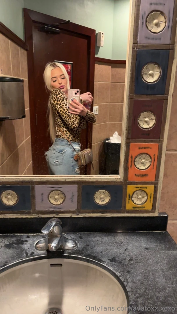 Some distractions are worth it like this one right here 