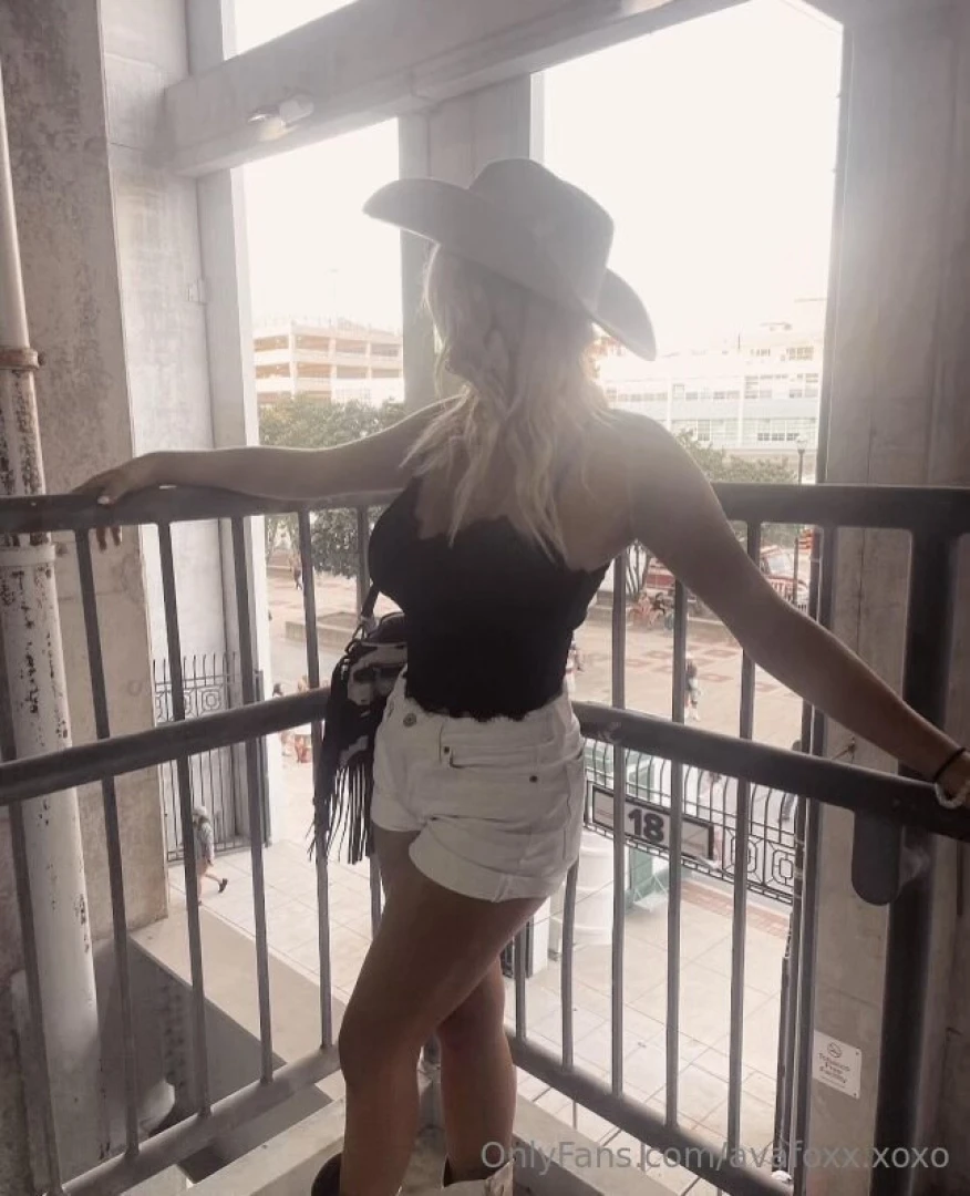 It s giving cowgirl vibes but trust me i m not here to ride horses 