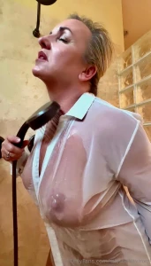 After my livestream last night i was a dirty girl had to scrub hard to part 1