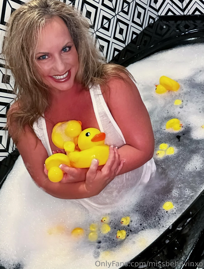 Who s gonna help me get my ducks in a row 