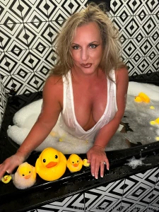 Who s gonna help me get my ducks in a row part 1