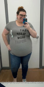 I m gonna live in these maternity pants forever so comfy and my belly part 3