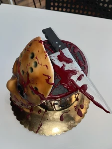 I promised to show the kick ass cake i made yesterday every part is part 2