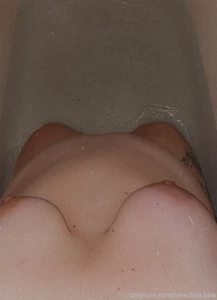 Relaxing in the tub while i still fit part 1