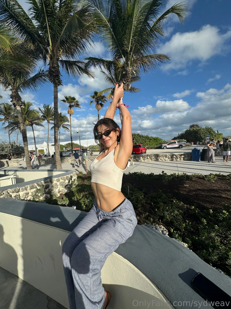 Sorry i haven t been on much this weekend ya girls in miami 