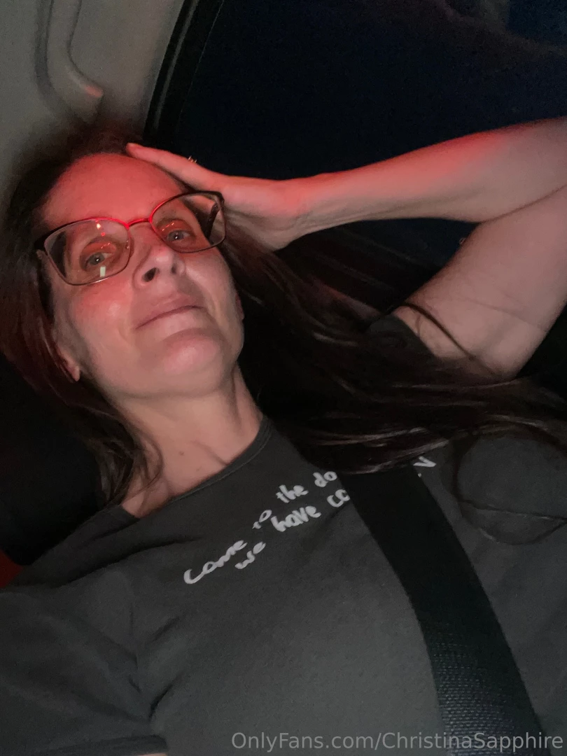 Hmm should i do a public live tonight if i did would you join me 