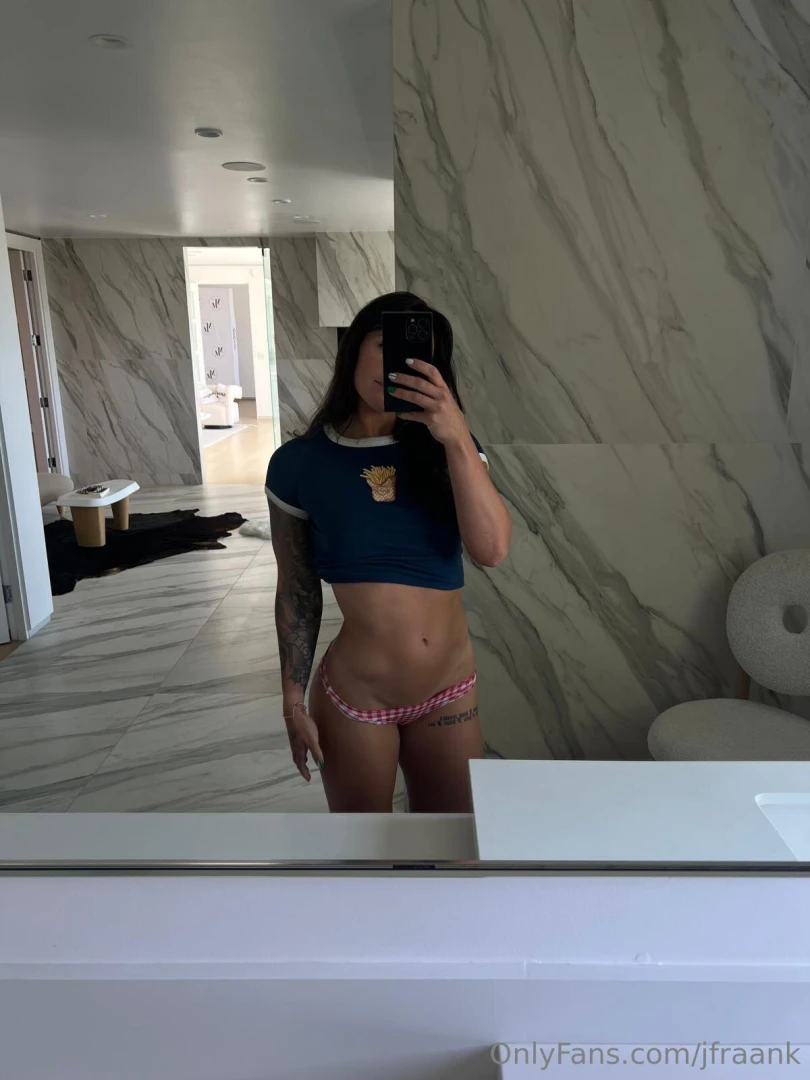 Send me a emoji if you re around 