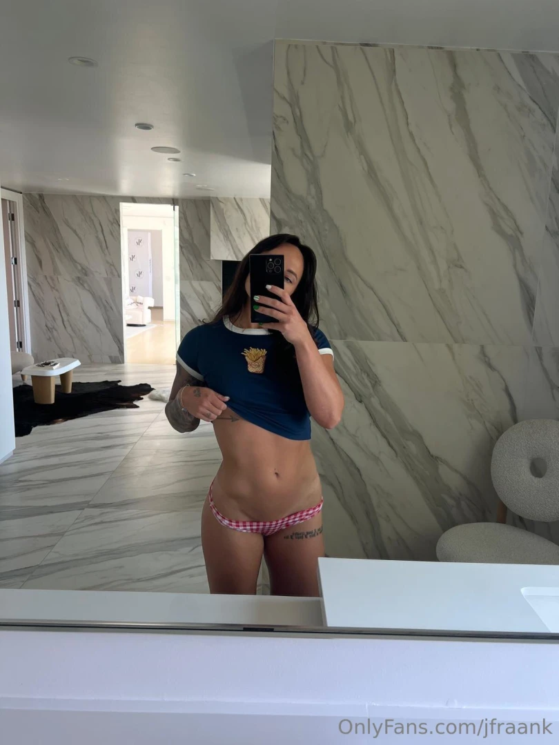 Did you know i can do the splits in bed check your messages 