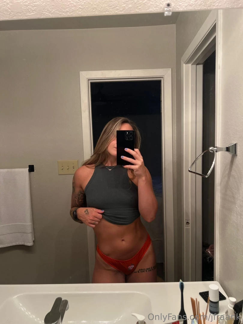 A little bored at the moment wanna keep me company 