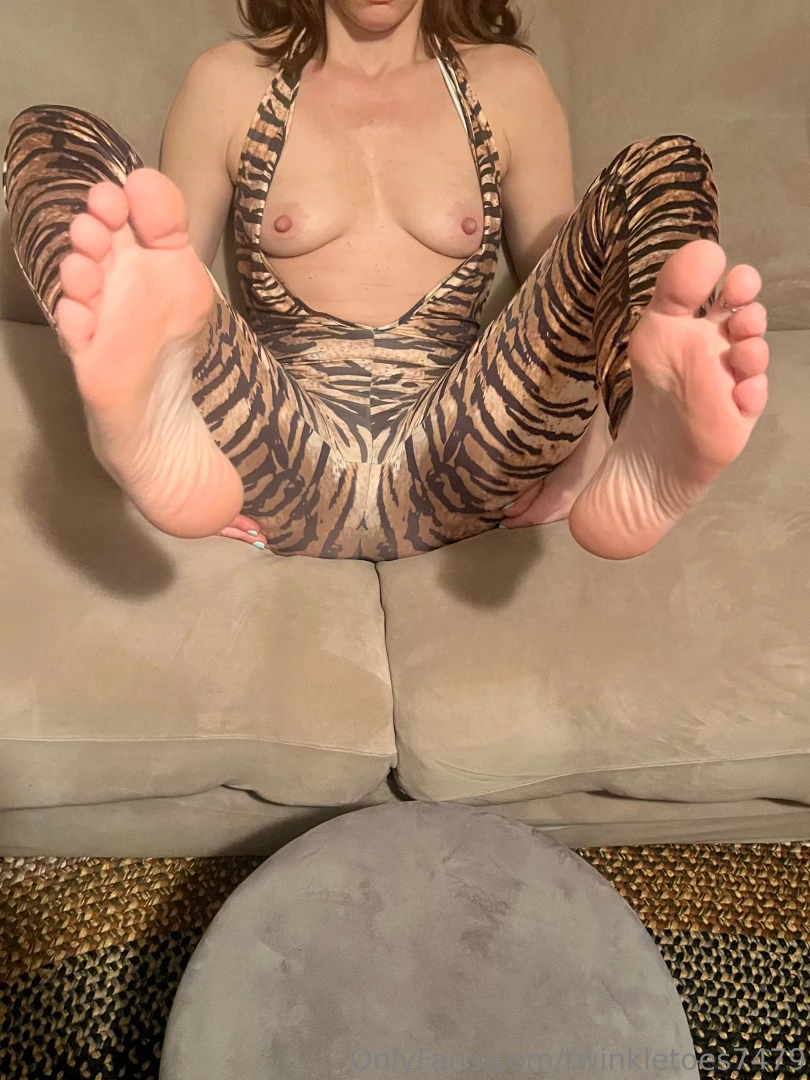 Tits and toes day 
