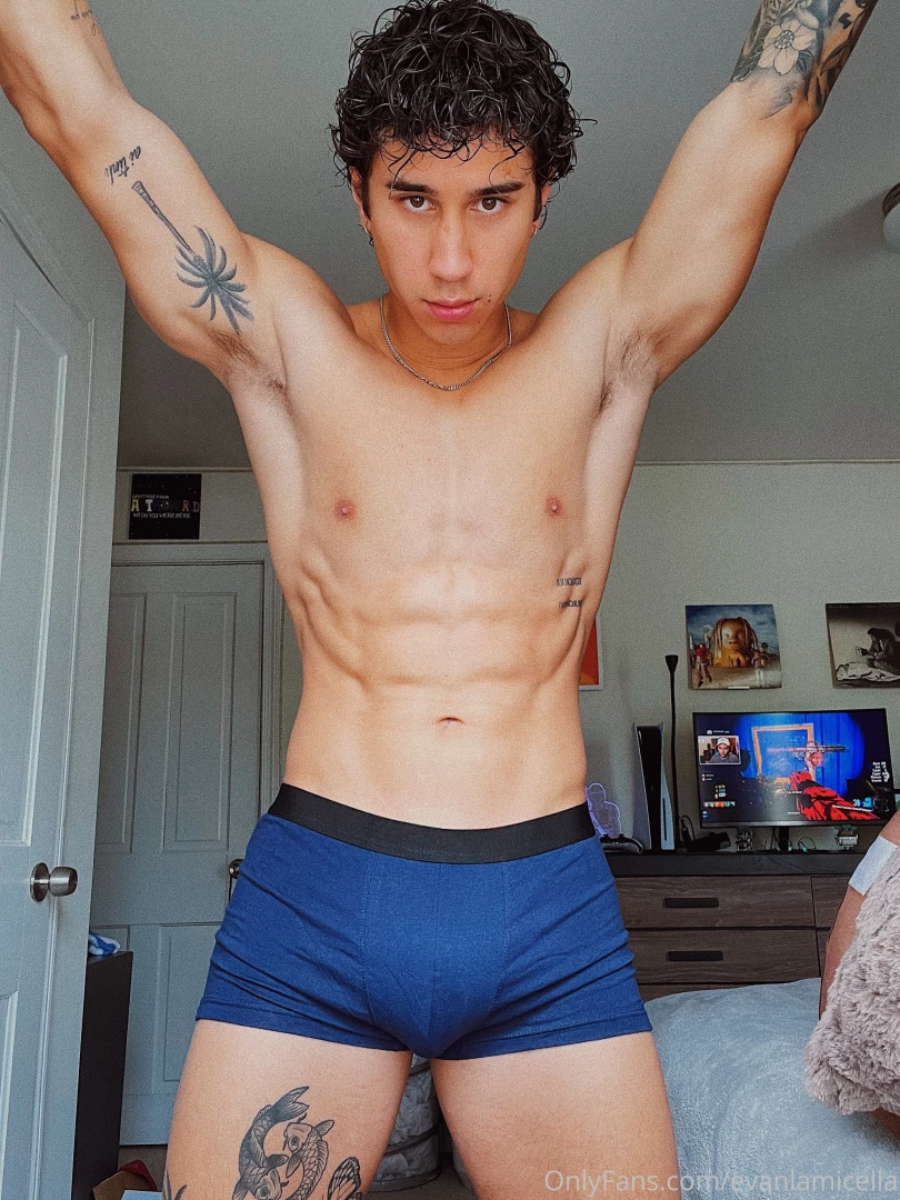 Bulge anyone hope you guys have an amazing day part 4 