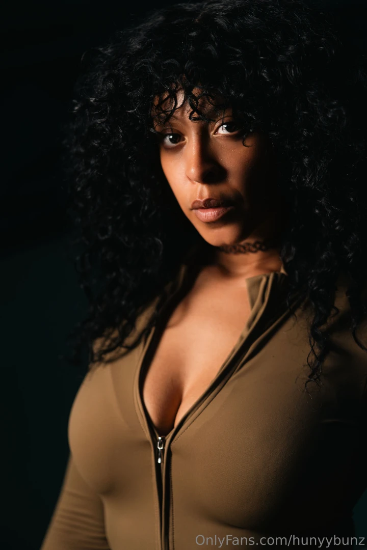 Happy tuesday my hunyy-bb s my supple bossom is warm and ready for you 