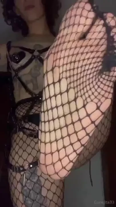 I feel like stomping on the faces of the losers who are watching this 