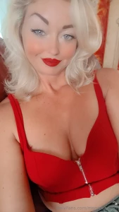 Vip antoinettelouiseofficial is 60 off today