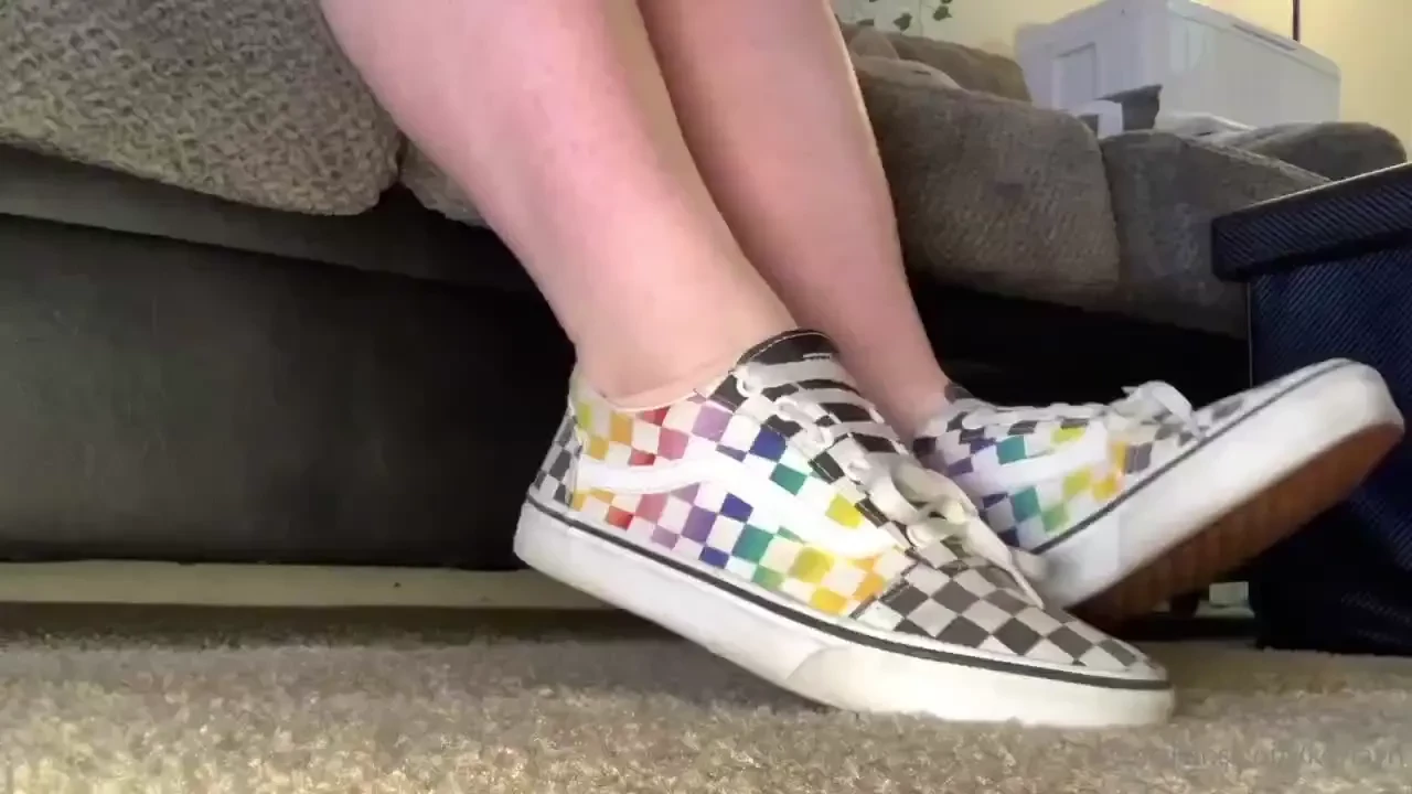 Foot job with my cumming dildo oh my god i loved the way cum felt 