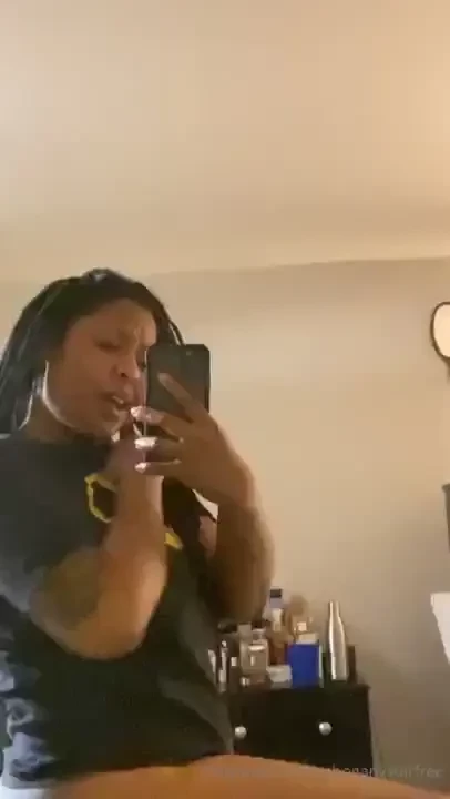 Idk why she so nervous 