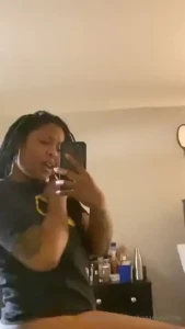 Idk why she so nervous