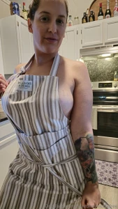 Cooking up some naughty treats on my vip page sydneynicolevip