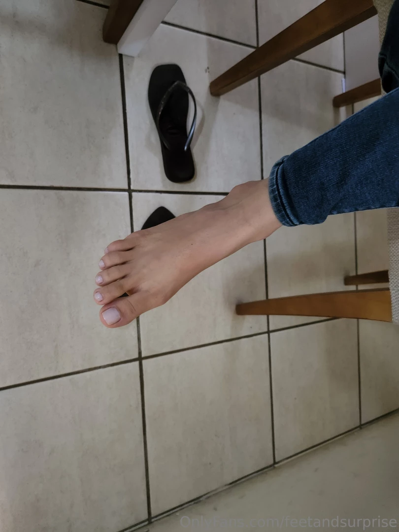 Feetandsurprise part 2 