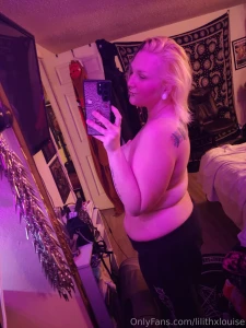 Self conscious of my back rolls nah we embrace the waves they gonna