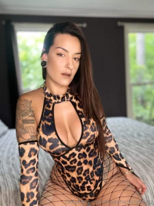 Cum watch me take it all off on our paid page michellehurrell part 2