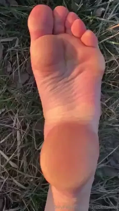Lanarobertsfeet part 69 