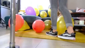 New movie where are my balloons friends here how fun to pop the